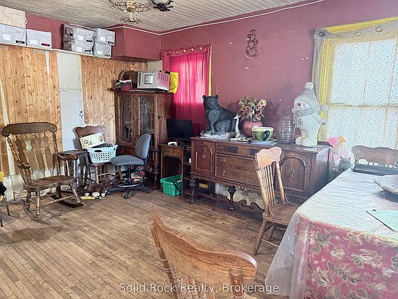 4th image of 29 N Hastings Ave