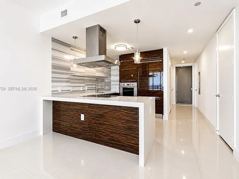 1100 Biscayne Blvd #4402 — Photo 8