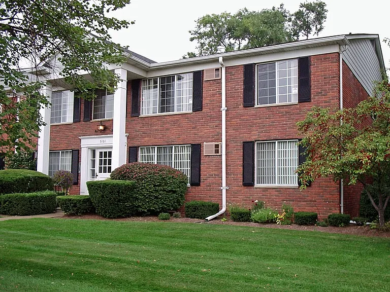 Medford Place Apartments — Photo 3