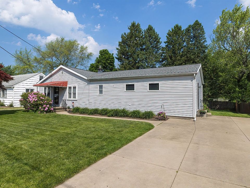 1st image of 3122 W 32nd St