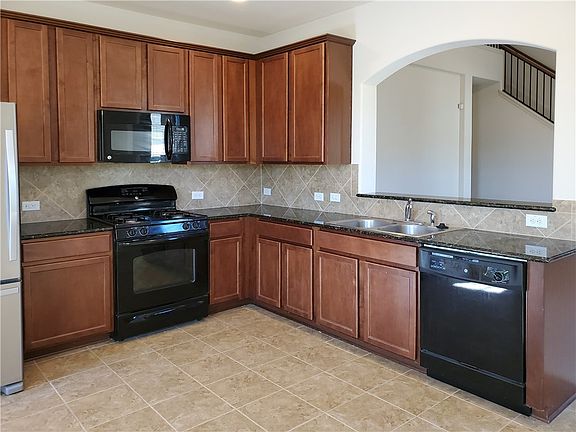 4th image of 2317 Nestlewood Dr