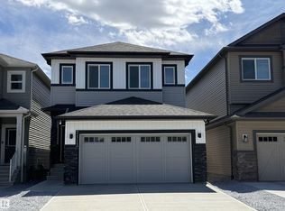 7113 177a Ave NW, Edmonton, AB T5Y 3X4