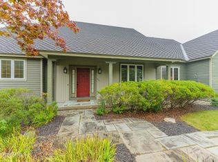 201 Brittany Pl, Niskayuna, NY 12309