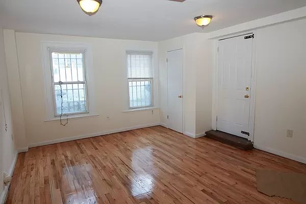 1st image of 1172 Dean St #1