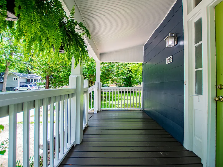 1818 Taylor Ave — Photo 10