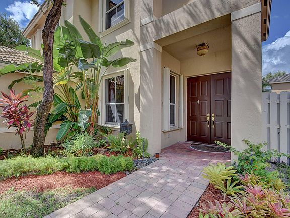 4th image of 4155 Torres Cir