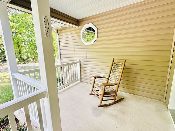 5th image of 24 Hokie Ln