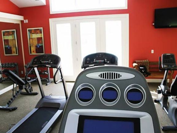 24 hr fitness/tanning