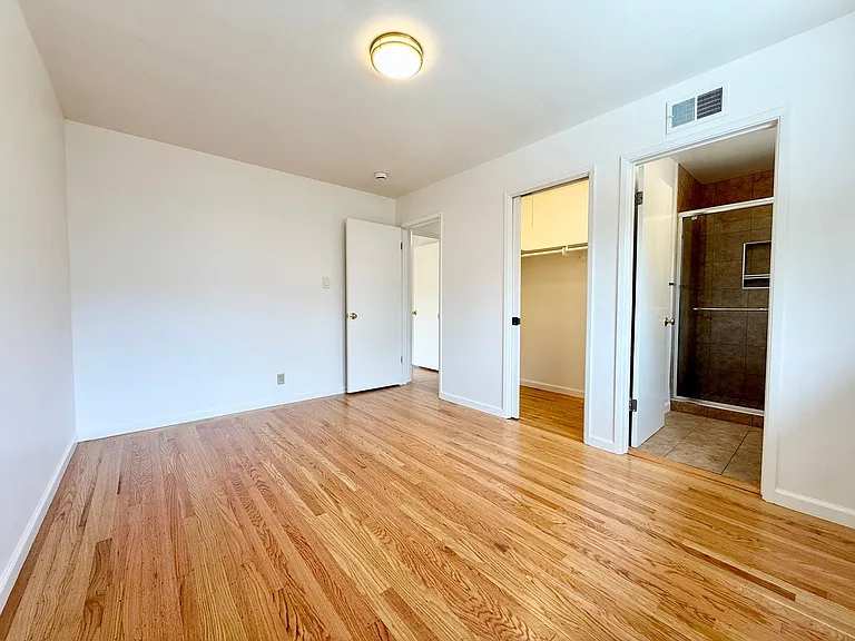 420 Madison Ave — Photo 30