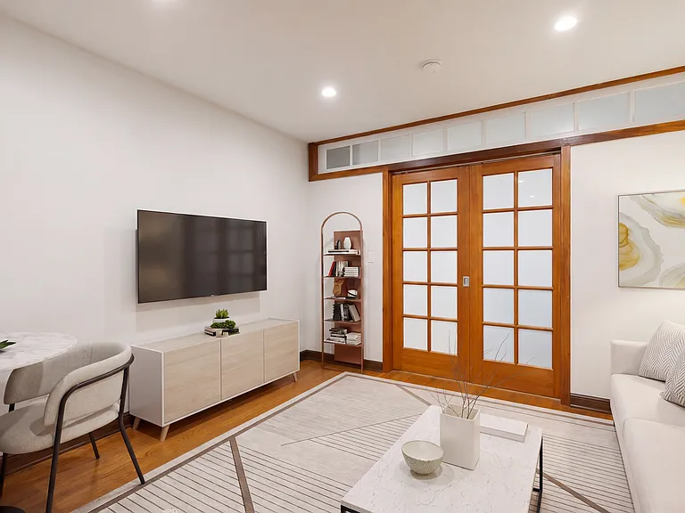 278 E 10th St #2B — Photo 2