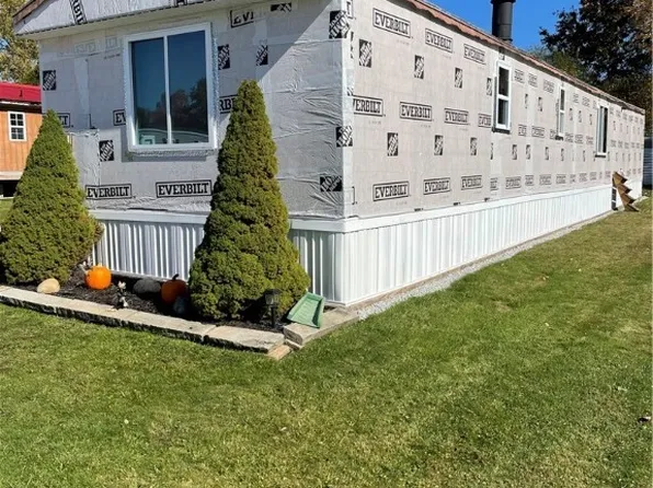 12062 Nicki Ln, Chardon, OH 44024