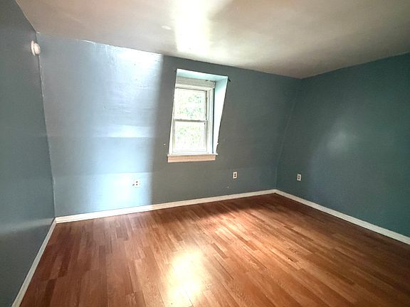 3rd image of 756 N 12th St