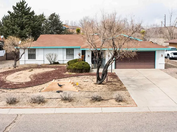 4965 Zirconia Dr NE, Rio Rancho, NM 87124