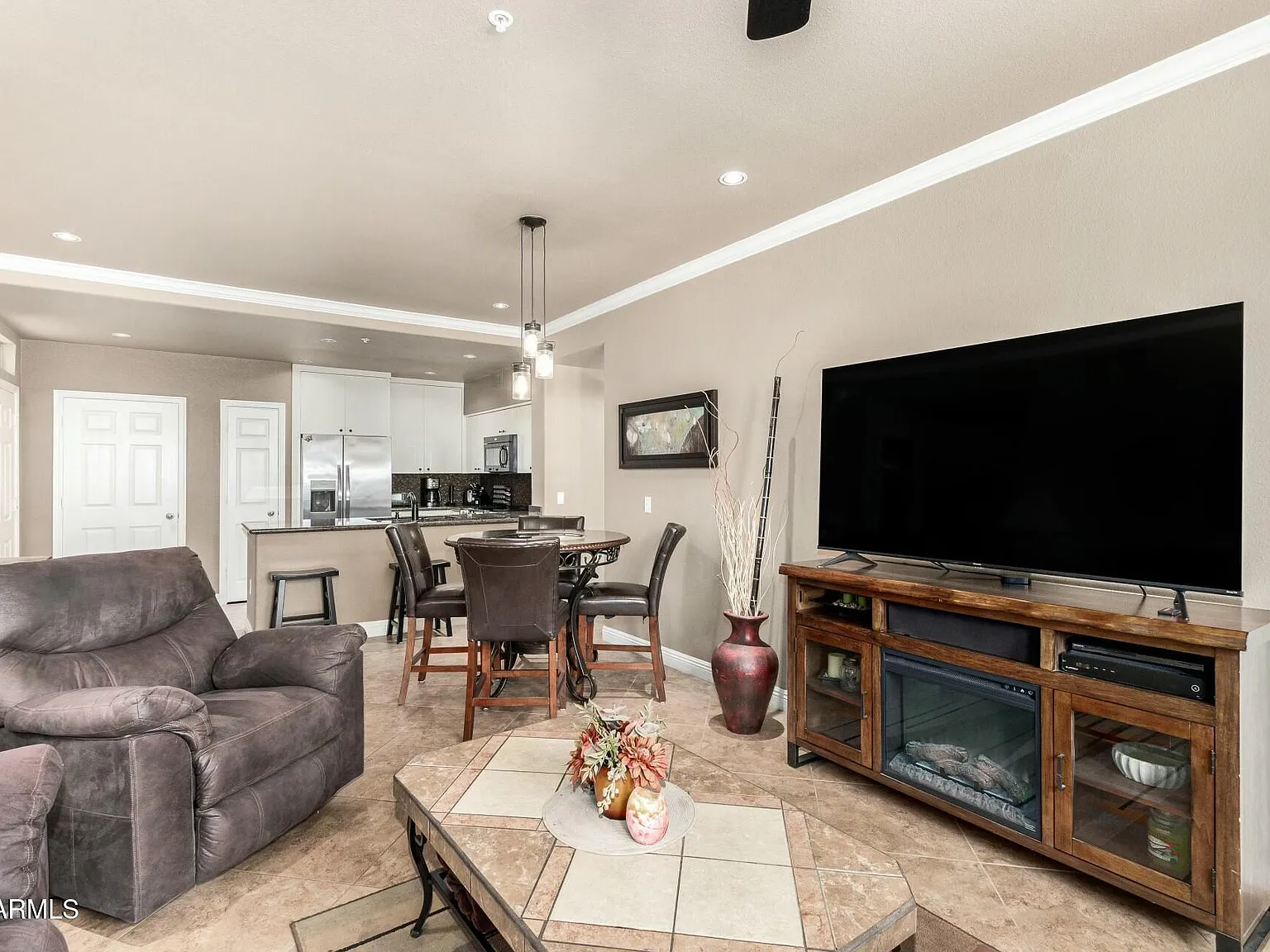 2 bed, 2.0 bath, 1116 sqft, $2,200 — Photo 3