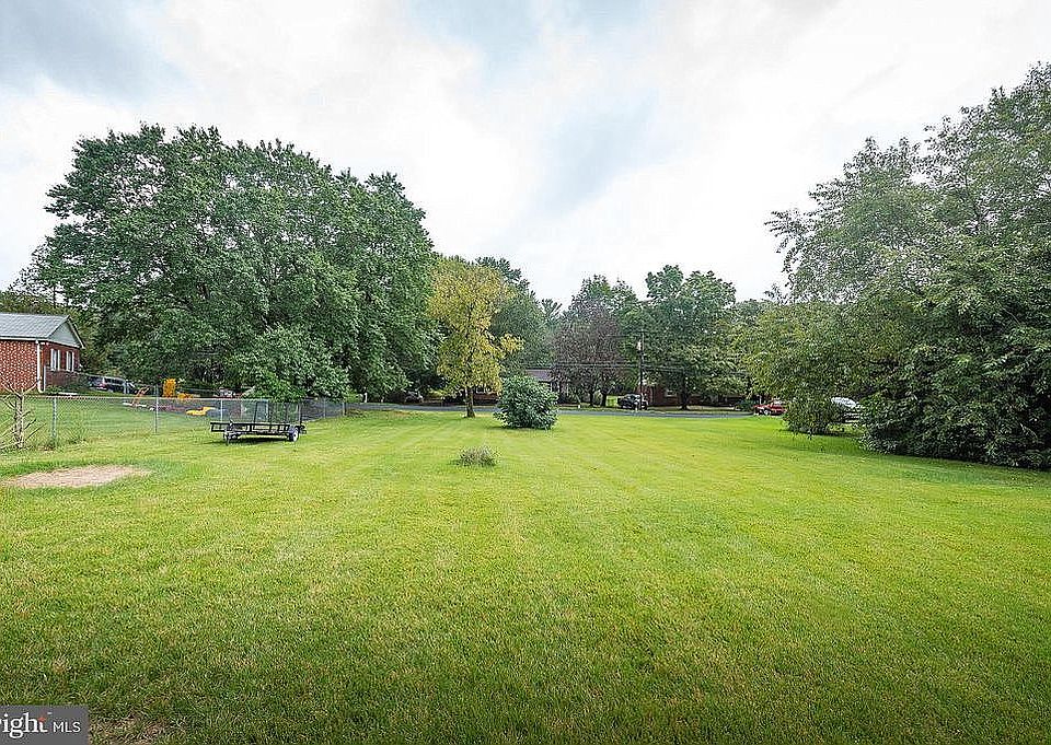 2nd image of 7413 Mulberry Rd