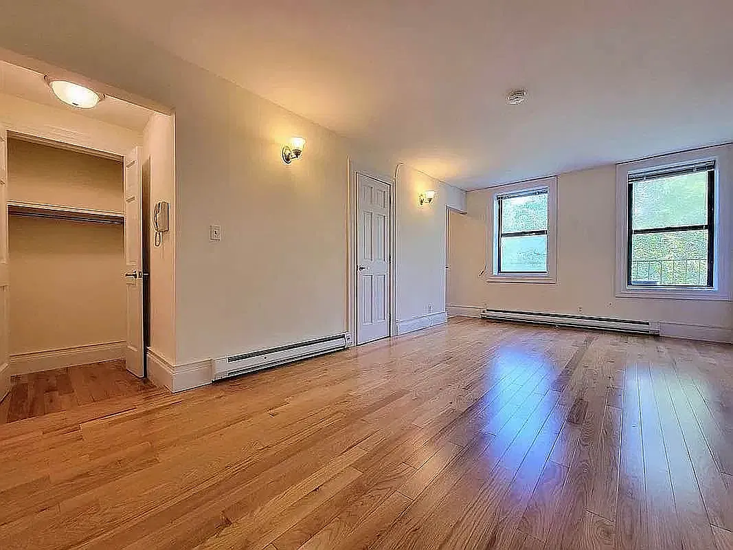 439 West 47th Street — Photo 1