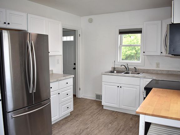 3rd image of 4825 Otsego St