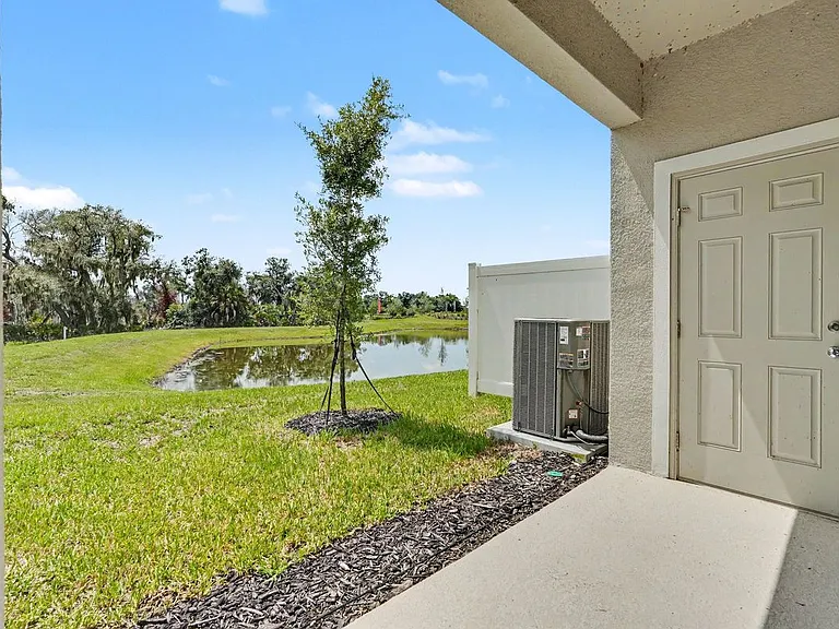 13207 Forge Ave — Photo 4