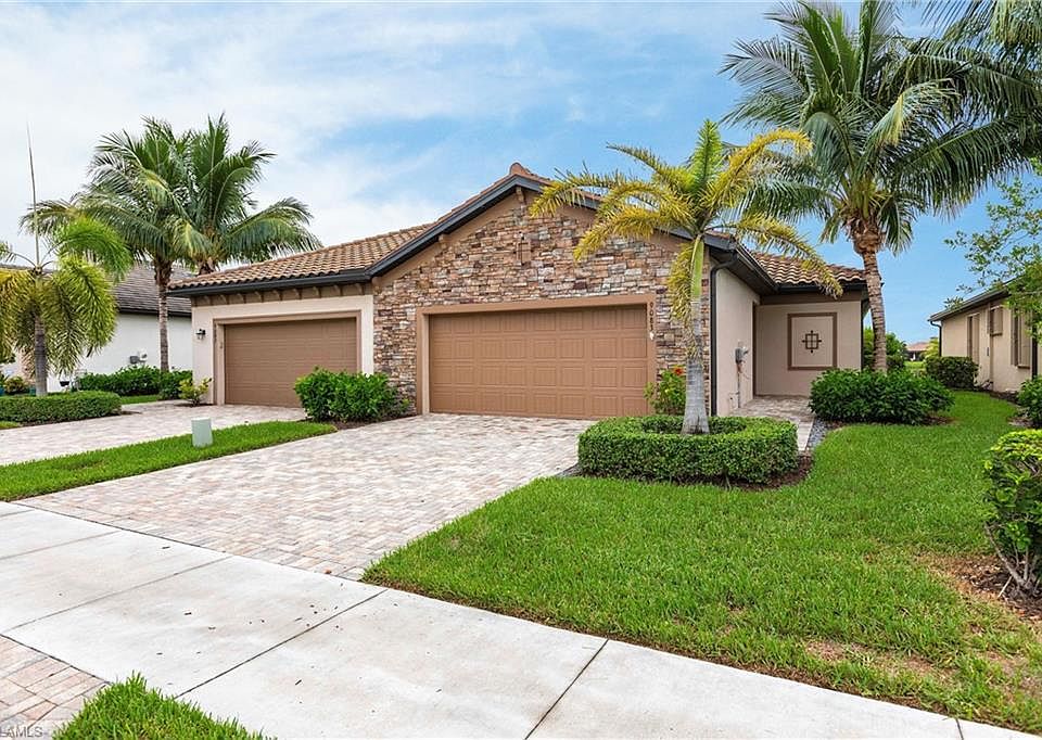 1st image of 9083 Woodhurst DR