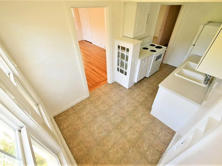 243 Athol Ave #15 — Photo 10