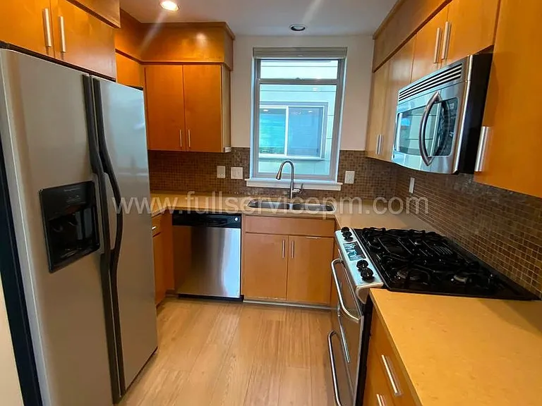 210 Boston St #B — Photo 10
