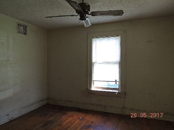 4th image of 620 Henry Ave