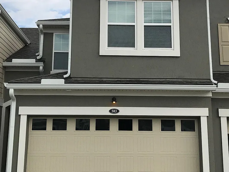 583 Richmond Dr — Photo 1