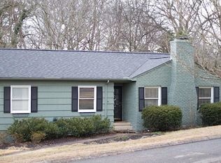 1329 Forest Brook Rd, Knoxville, TN 37919