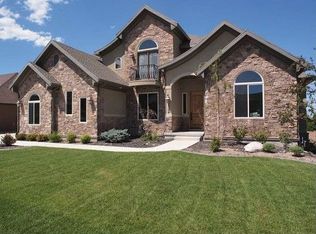 6904 W Coyote Ridge Cir, Herriman, UT 84096