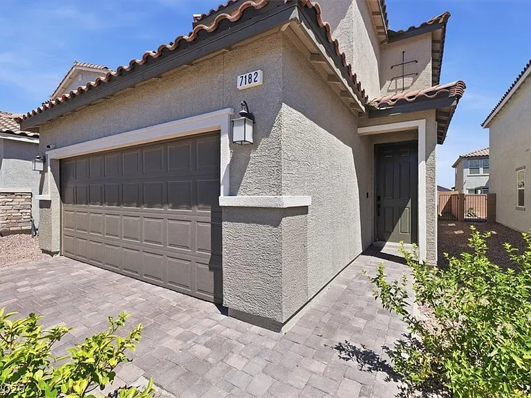 7182 Copper Grove Ave — Photo 2