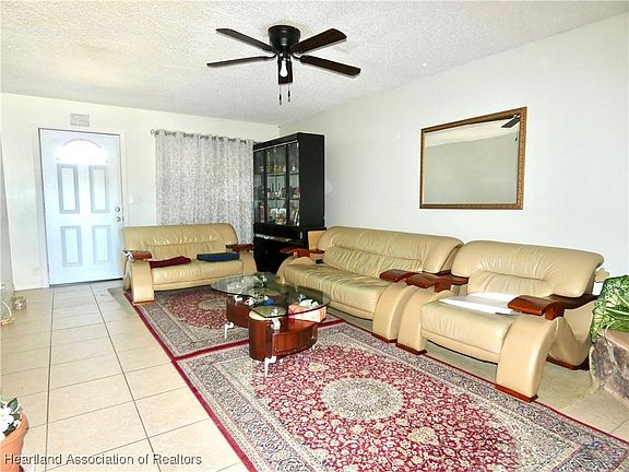 5th image of 26 Sunset Ln