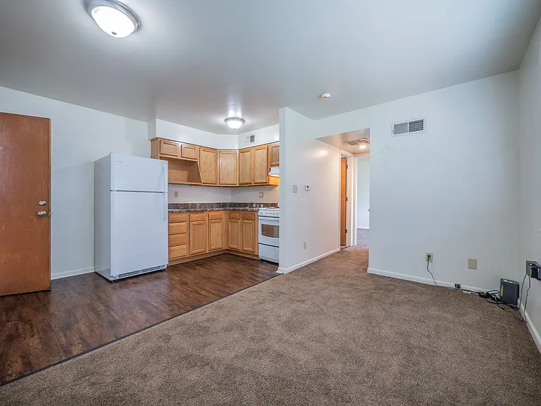 Campus View Apartments — Photo 66