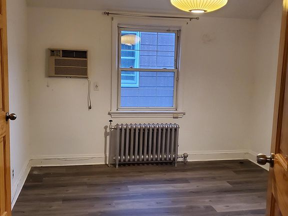 5th image of 83 172nd St