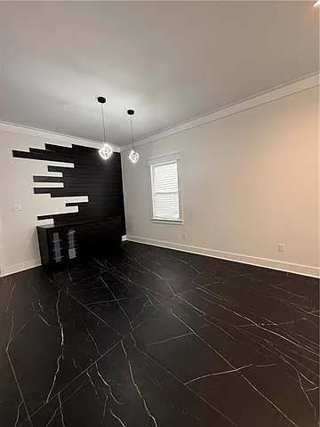 4 bed, 2.5 bath, 2480 sqft, $2,500 — Photo 2
