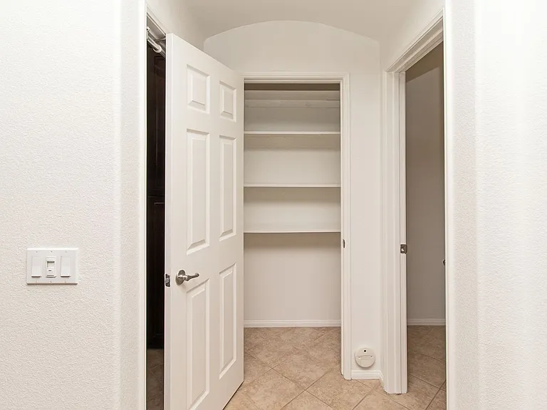 2110 Silverado St — Photo 16