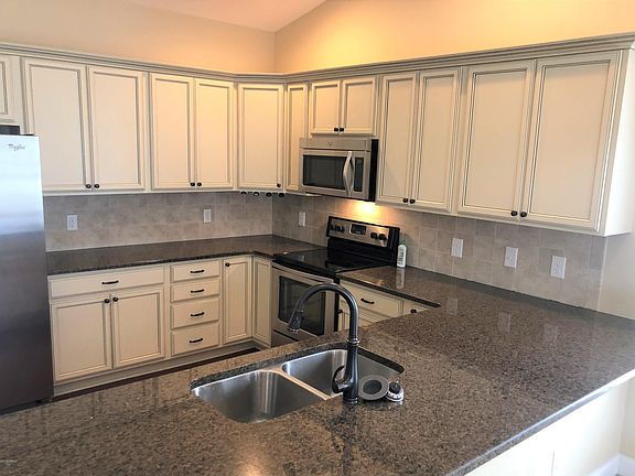 2nd image of 4117 Hillard Ln