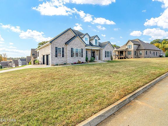 5th image of 170 Britts Dr