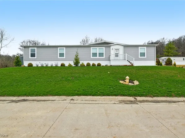 2706 Barn Dr SW, Canton, OH 44706