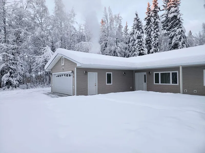 3 bed, 1346 sqft, $2,400 — Photo 2
