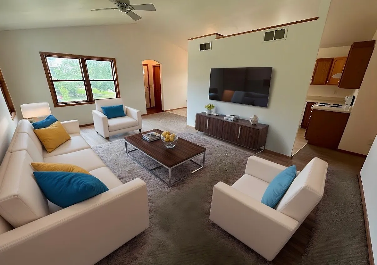 3 bed, 1600 sqft, $2,150 — Photo 2