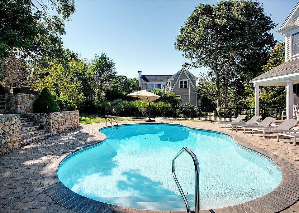 2nd image of 55 Lisa Ln