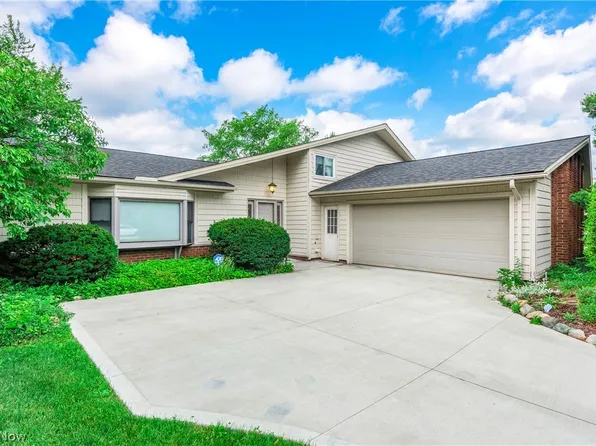 24533 Framingham Dr, Westlake, OH 44145