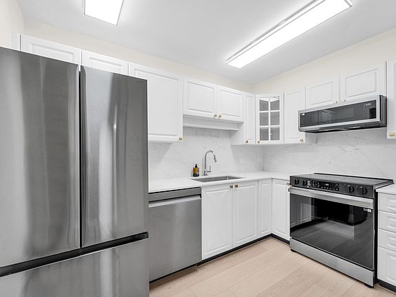 4th image of 8100 Jones Rd #107