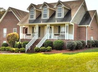 1011 Silver Maple Ln, Portland, TN 37148