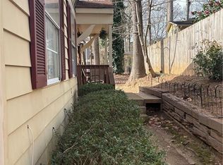 1317 Surrey Ln SW, Marietta, GA 30008