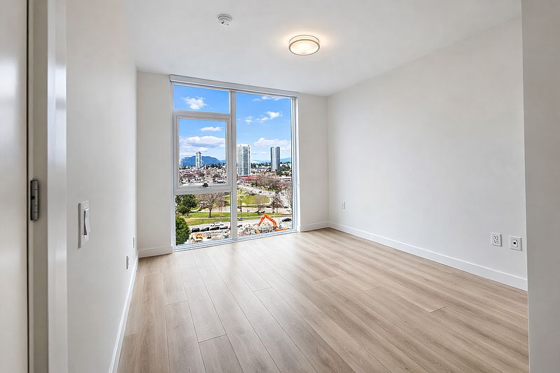 Surrey Apartment for rent - 2 Bedrooms — photo 3