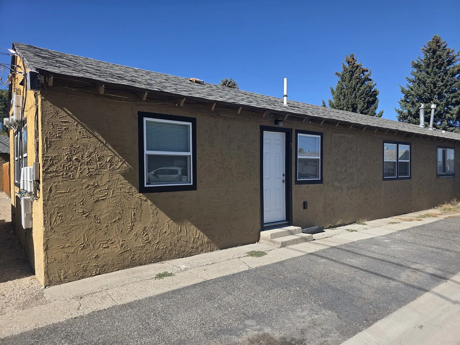 2 bed, 1.0 bath, 750 sqft, $1,150 — Photo 3