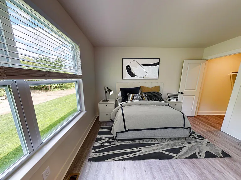 322 Donovan St — Photo 16