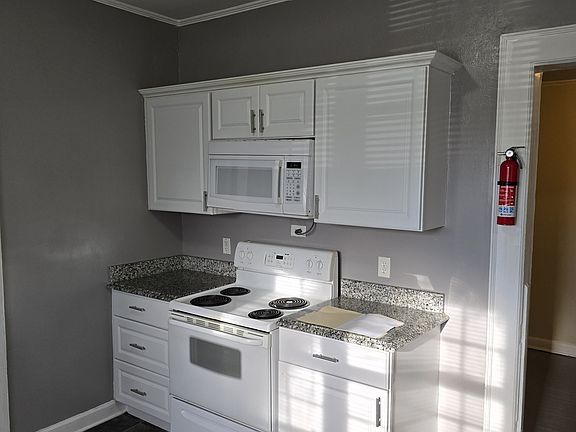 5th image of 720 N Vernon St