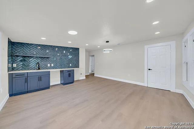 530 E Carson St — Photo 14